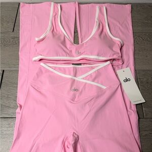 Alo Yoga Pink Sports Bra & High-Waist Leggings Set – Size L